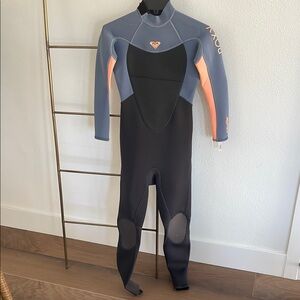 Roxy 
3/2 mm Prologue Back-Zip Wetsuit - Women's
- Black and Blue